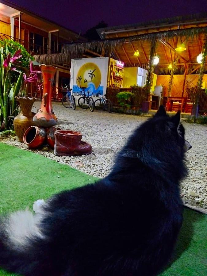 Hostal Tierra Y Mar Montañita Buitenkant foto